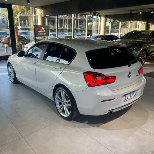 Imagen 5 de 20 de Bmw Serie 1 1.6 120i Sport Line At 177cv