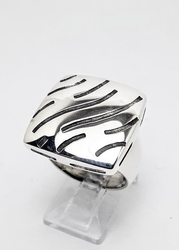 Anillo De Plata Cubo Bajo Relieve 20x20mm N°14/18 P1072