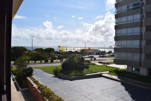 Oportunidad Apartamento En Venta Primera Fila Playa Mansa - Ref: 3798