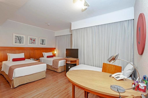 Flat Em Moema, Prox A Av. Sto Amaro, Faculdades Fmu E Anhembi Morumbi - Sf29647