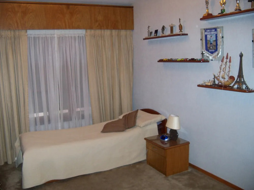 Vendo En Colon Casa Con Piscina , Barbacoa De 3 Dorm. Y Gar