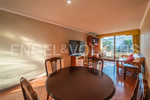 Vende 2d/2b. Excelente Ubicación.