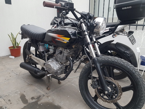 Imagen 3 de 4 de Honda Storm Modificada Café Racer