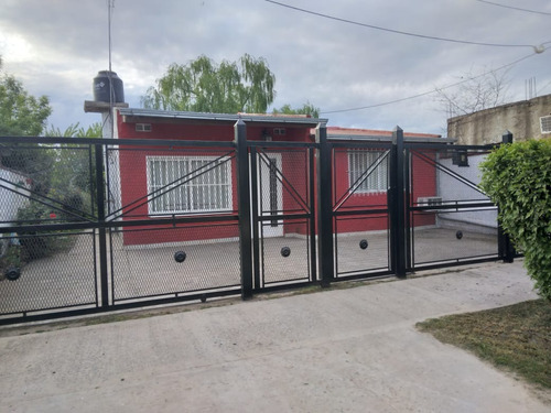 Excelente Casa En Venta En Madrid Y San Juan En Marcos Paz, Barrio El Prado
