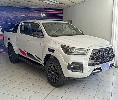Imagen 4 de 11 de Toyota Hilux Gr