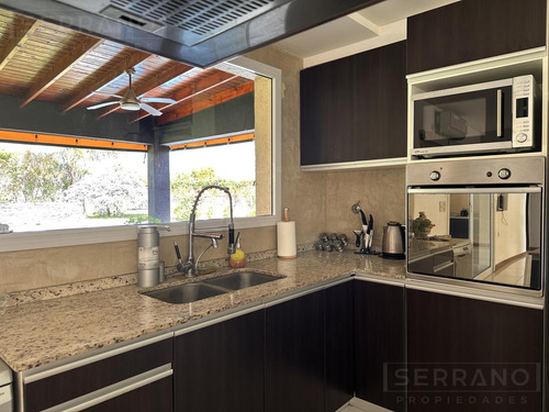 Casa En Alquiler Con Jardín Y Pileta Y En Haras Santa María, Loma Verde