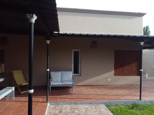 Imagen 8 de 9 de Hermosa Casa Quinta, Ubicada En Barrio Cerrado.