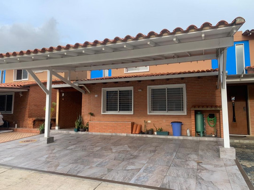 (ac678) En Venta Town House En La Graja Res Cantapiedra