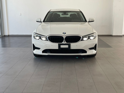 Imagen 9 de 14 de Bmw Serie 3 320i 4 Puertas
