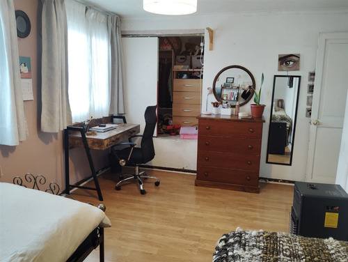 Casa En Venta De 3 Dorm. En Ñuñoa