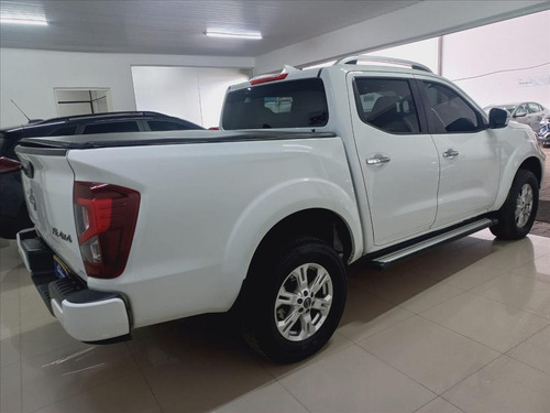 Nissan Frontier 2.3 16V TURBO DIESEL XE CD 4X4 AUTOMÁTICO