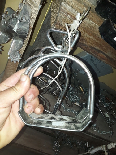 Imagen 1 de 4 de Estribos En Aluminio O Acero Estribera En Suela