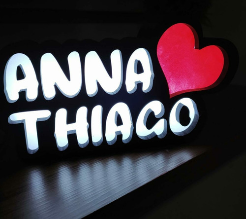 Luminária De Mesa Personalizada Impressa Em 3d Com Led