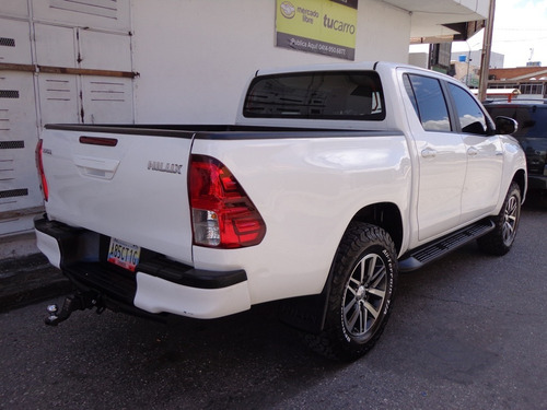 Imagen 4 de 10 de Toyota Hilux Dubai 2016 2.7 Sincrónico