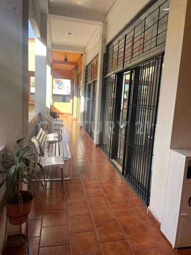 Local Comercial En Plaza Vips Segundo Piso Para Ofocinas O Consultorios