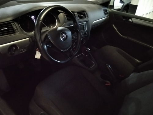 Wolkswagen Vento Advance 2.0 (2015)