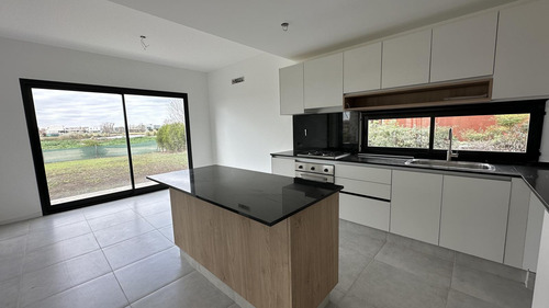 Venta, Casa, El Canton, Barrio Golf, Lote Al 300, 6 Ambientes