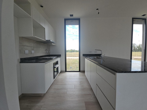 Casa En Venta Uf 325. B° Santa Inés, Comarcas De Luján.
