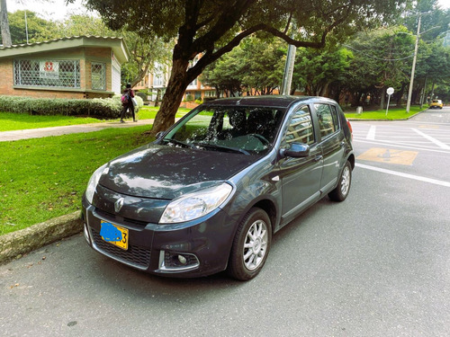 Renault Sandero 1.6 Dynamique 90 hp