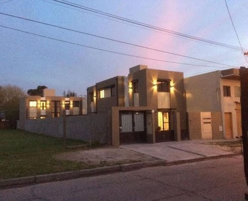 Venta Duplex 3 Amb. Ituzaingo Con Cochera Y Patio