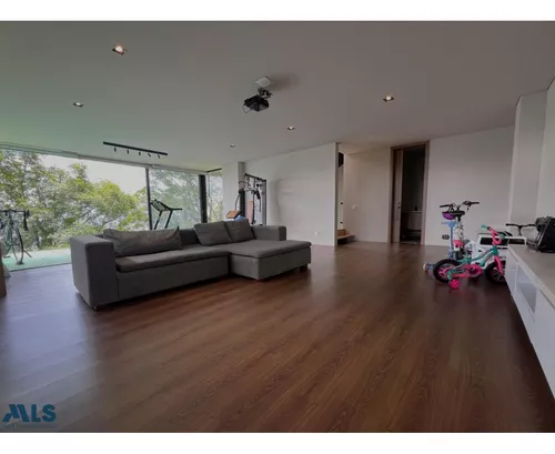 Una Casa Espectacular(mls#249327)