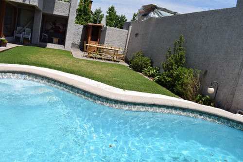 Hermosa Casa En Condominio 6 Dormitorios + 5 Baños