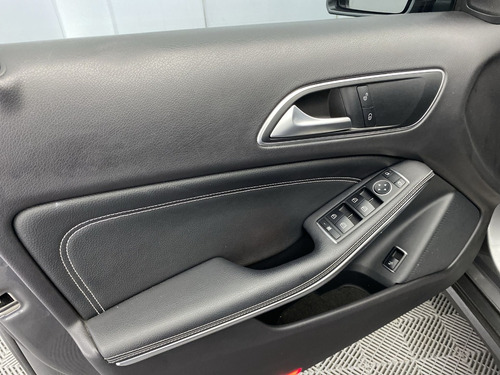 Mercedes-Benz Clase GLA 1.6 Urban