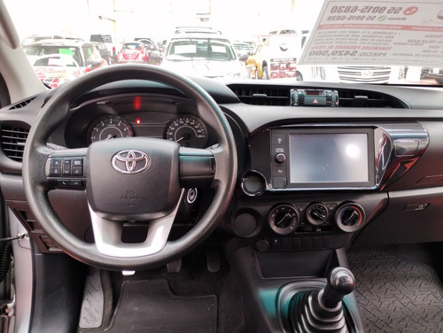 Toyota Hilux 2.7 Cabina Doble Base Mt