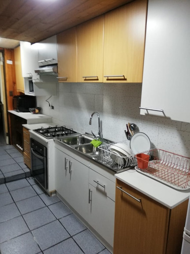 Casa Muy Bien Tenida / Cerro 18 Sur
