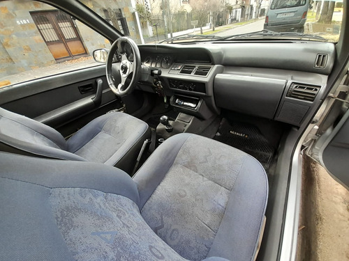 Renault Clio 1.6 Rn BerlÃna