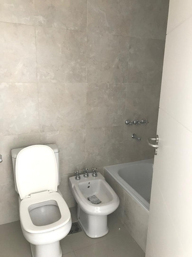 Imagen 6 de 10 de Impecable Departamento 2 Ambientes Apto Profeccional