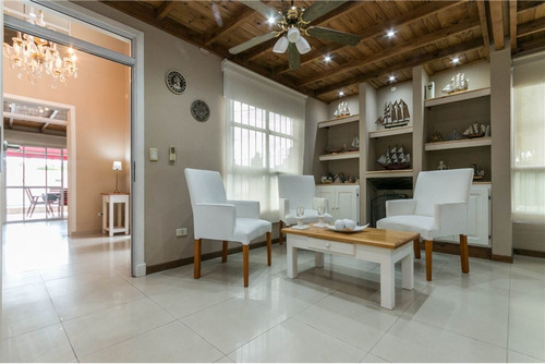 Venta Casa 4 Dormitorios En Glew - Con Pileta