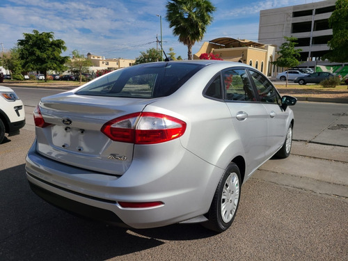 Imagen 4 de 15 de Ford Fiesta S 2014