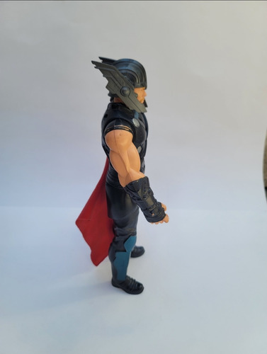 Figura Articulada Thor - Hulk Ragnarok 2017 (Usado)