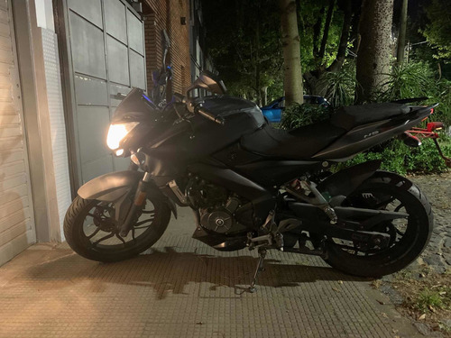 Imagen 2 de 19 de Rouser Ns200