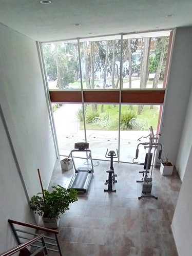 Bello Departamento En Pinamar Centro A La Venta