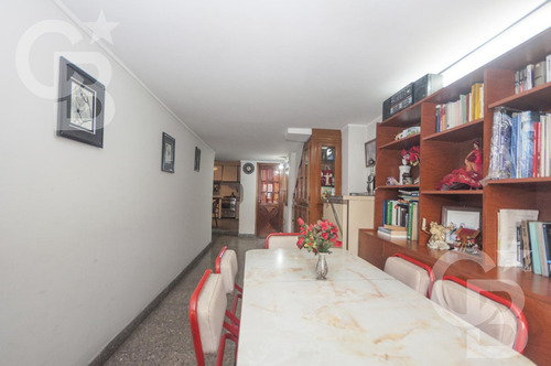 Ph 5 Ambientes Con Cochera Y Entrada Independiente En Monserrat