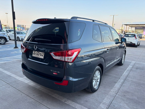 SsangYong Stavic Mt 4x2