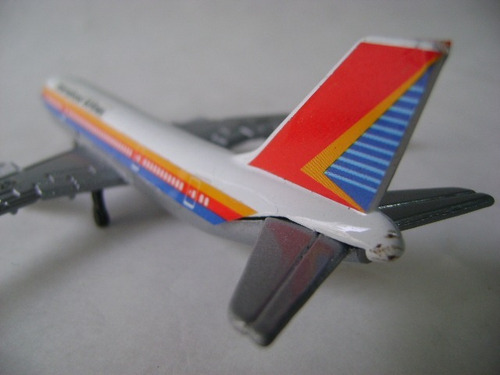 Imagen 6 de 10 de Nico Avion Metal Airlines Int. Lines 26 13 X 11 Cm (avv 39)
