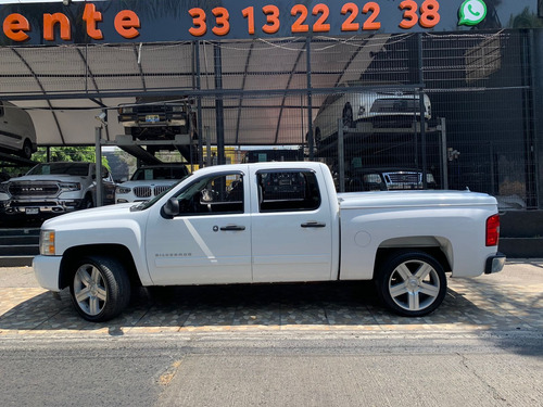 Chevrolet Cheyenne 5.3 2500 Crew Cab B 4x4 Mt