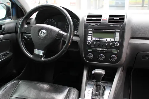 Volkswagen Bora 2.5 SEDAN
