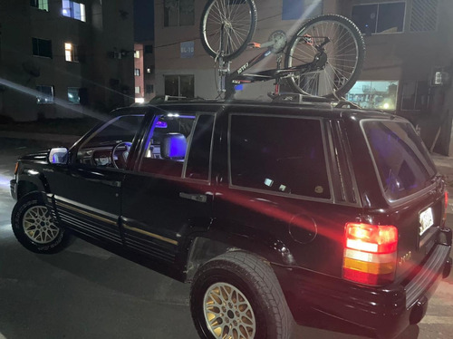 Imagem 3 de 10 de Jeep Grand Cherokee V8