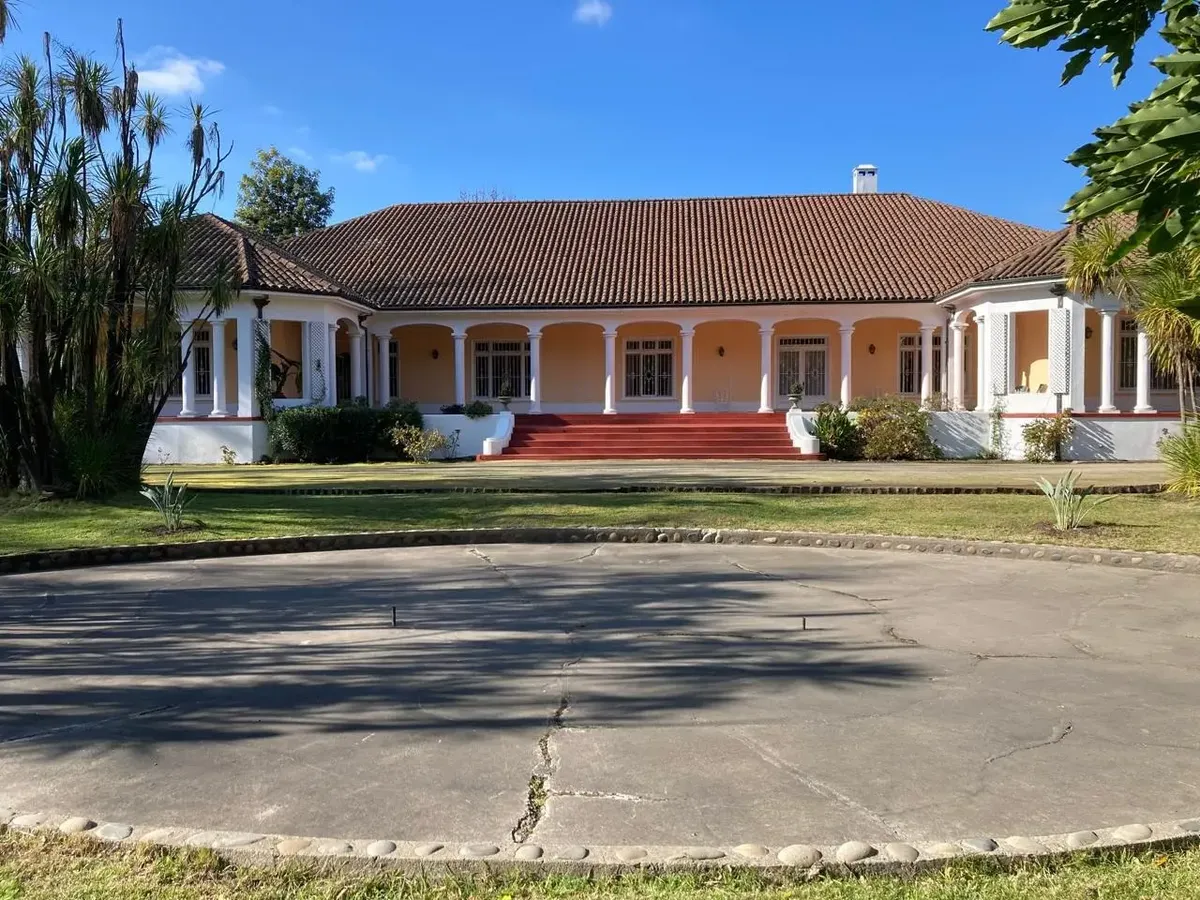 Imagen 1 de 22 de Hermosa Casa - Amplios Jardines - Excelente Conectividad