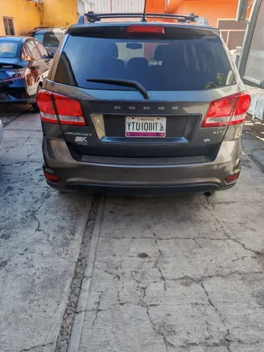 Dodge Journey 2.4 Sxt 7 Pasajeros At