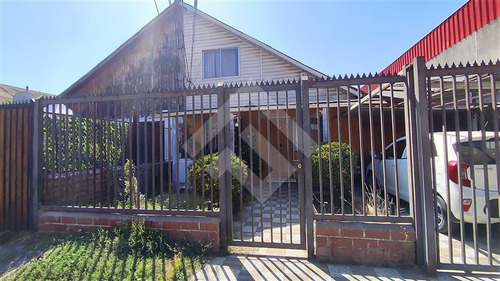 Casa Con Excelente Ubicación En La Comuna Maipú