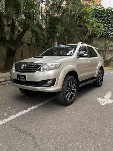 Toyota Fortuner 3.0 Sr5