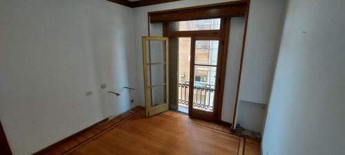 Imagen 4 de 29 de Avenida Rivadavia Al 3000 Y La Rioja 150 M2 4 Ambientes