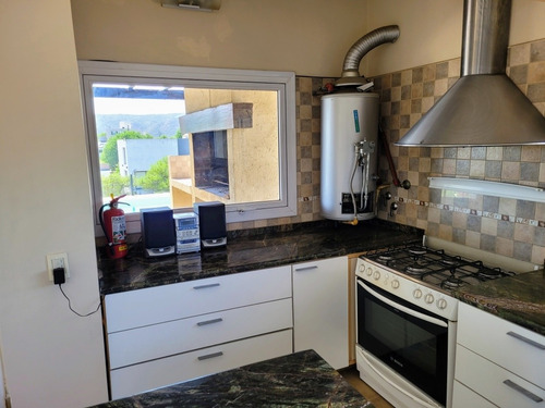 Imagen 9 de 20 de Casa Con Pileta Para 9 Personas En Barrio Cerrado