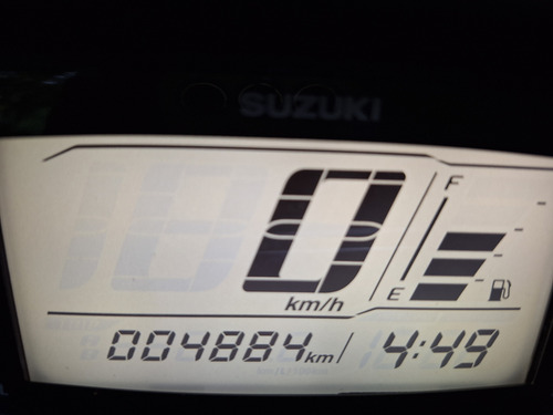 Motoneta Casi Nueva 4,884 Km (incluye Caja, Funda Y Candado)