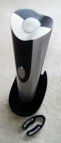 Imagen 2 de 6 de Sacacorchos Electrico Oster (vinos, Licores Y Otras Bebidas)